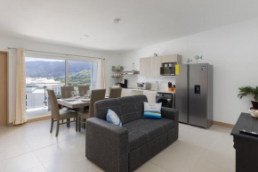 Casago 1704A, Stunning Mountain view Condo Top Floor